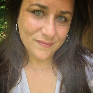 Meet your Posher, Jen